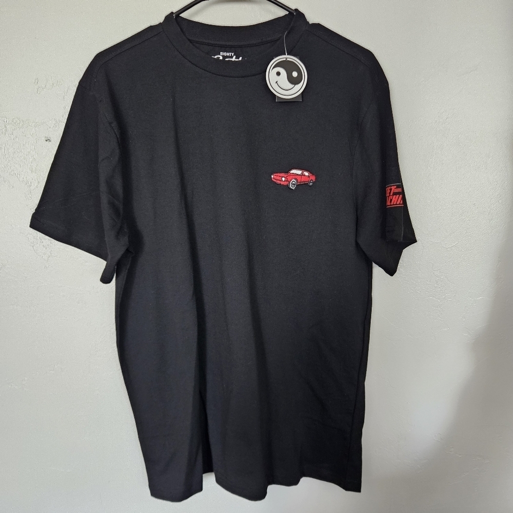 Eighty Eight NWT Men's Large Black Short Sleeve Tee Red Car Graphic T-shirt